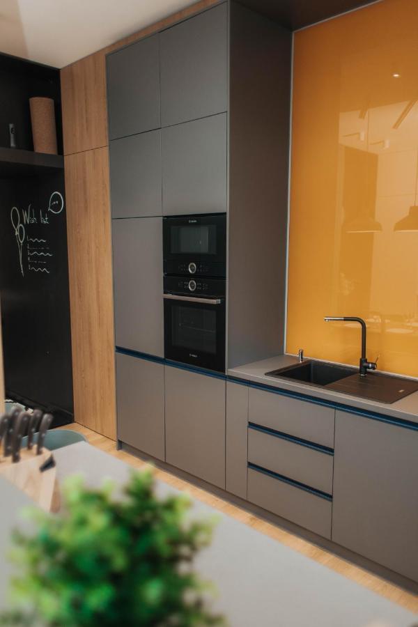 Apartments "Під Дубом"- "Under The Oak" Lviv Extérieur photo